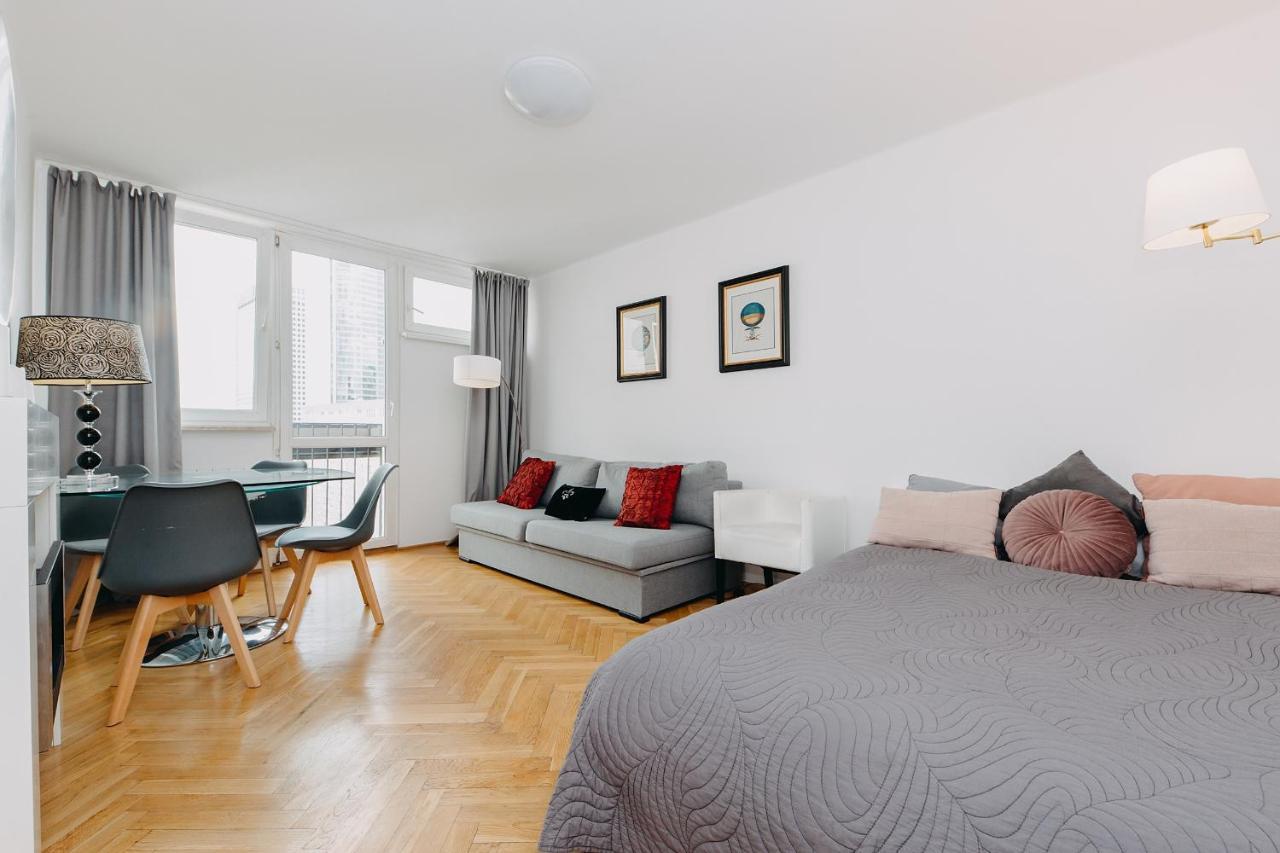 V Ajax Warsaw Bed&Breakfast Rooms מראה חיצוני תמונה